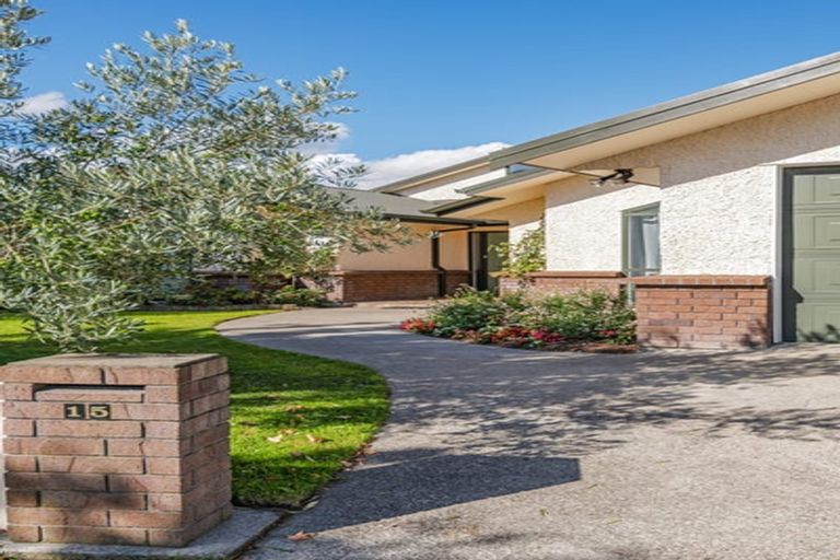 Photo of property in 15 Strachan Way, Highbury, Palmerston North, 4412