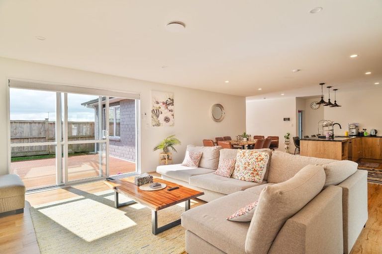 Photo of property in 37 Rural View Terrace, Pukekohe, 2120