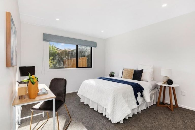 Photo of property in 31 Rewarewa Crescent, Waikanae, 5036