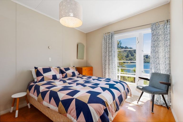 Photo of property in 15 Mccormicks Road, Whatamango Bay, Picton, 7281