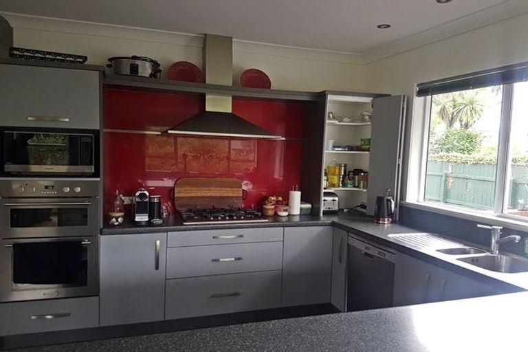Photo of property in 79 Te Awe Awe Street, Hokowhitu, Palmerston North, 4410