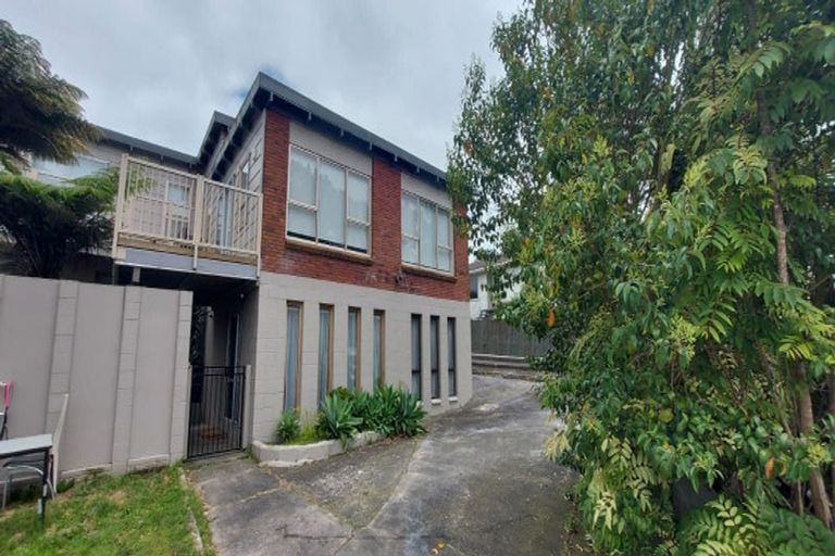 Photo of property in 54 Makora Road, Massey, Auckland, 0614