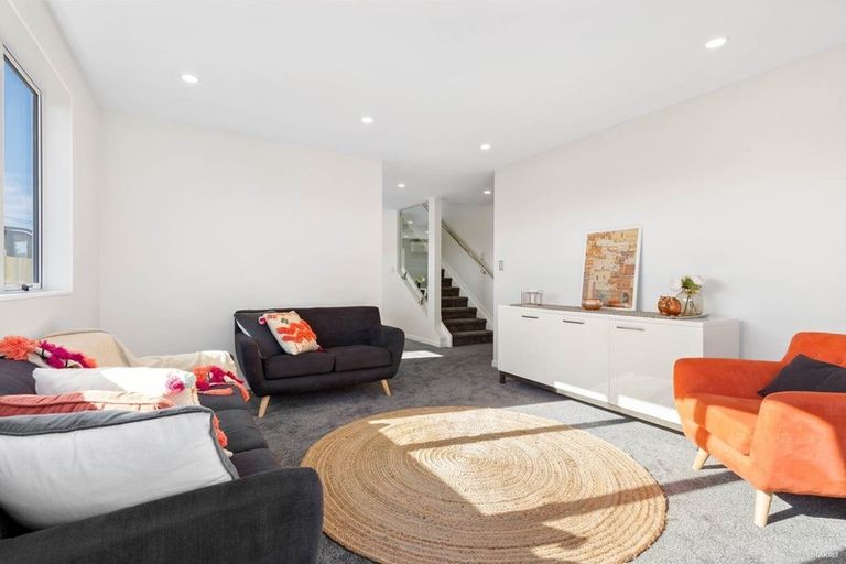 Photo of property in 4 Crieff Place, Te Atatu Peninsula, Auckland, 0610