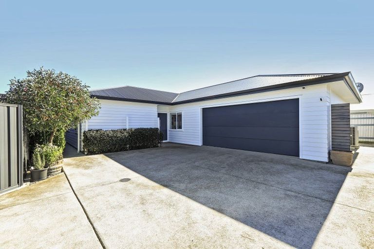 Photo of property in 27a Warwick Crescent, Taradale, Napier, 4112