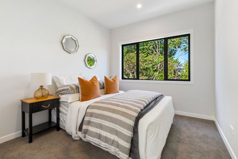 Photo of property in 15 Schnapper Rock Road, Greenhithe, Auckland, 0632