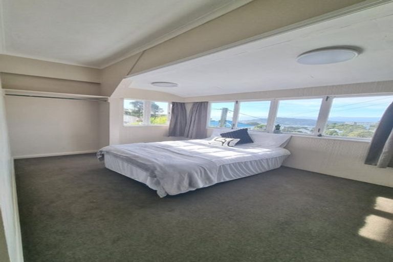 Photo of property in 2 Sugarloaf Road, Brooklyn, Wellington, 6021