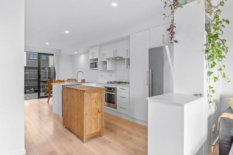 Photo of property in 9 Fuselage Road, Hobsonville, Auckland, 0616