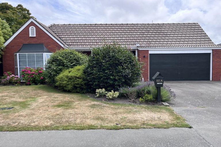 Photo of property in 50 Saint Andrews Square, Strowan, Christchurch, 8052