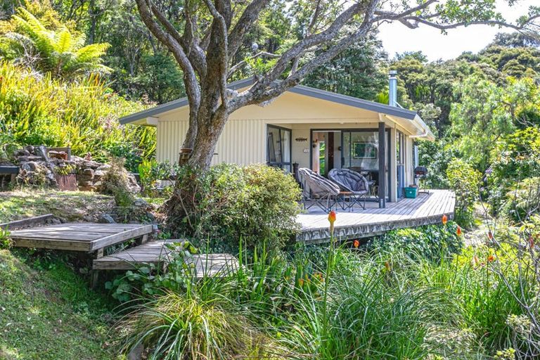 Photo of property in 11 Kowhai Place, Tuateawa, Coromandel, 3583
