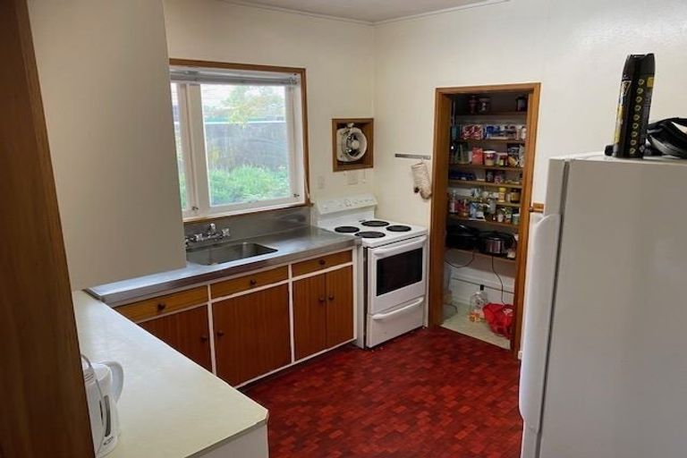Photo of property in 94 Napier Road, Havelock North, 4130