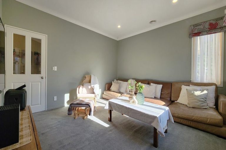 Photo of property in 73 Amesbury Drive, Churton Park, Wellington, 6037