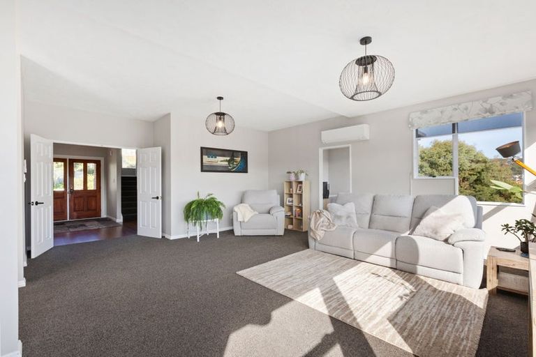 Photo of property in 20 Sailmaker Close, Whitby, Porirua, 5024