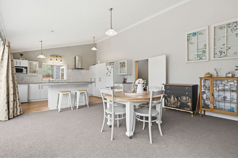 Photo of property in 18 Westbrook Place, Pomare, Rotorua, 3015