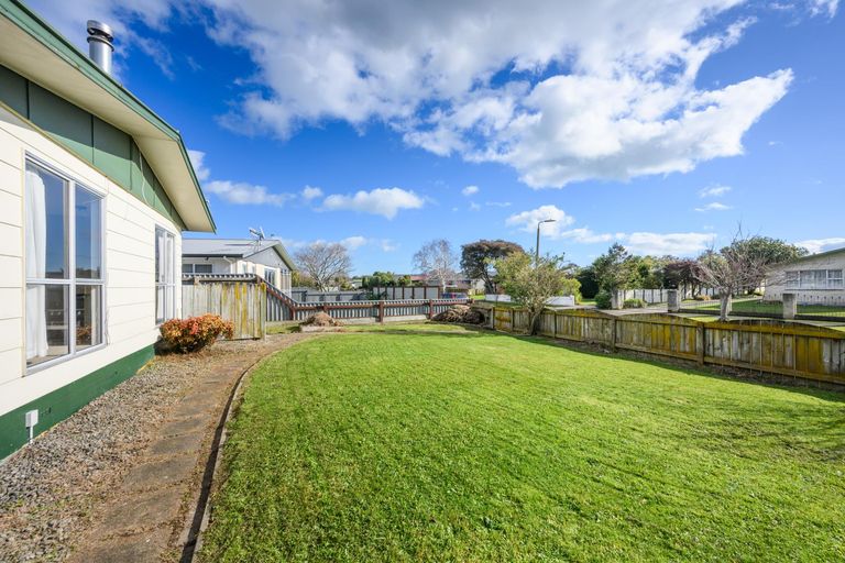 Photo of property in 40 Geraldine Crescent, Cloverlea, Palmerston North, 4412