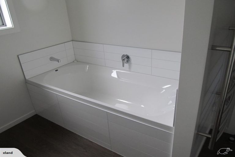 Photo of property in 21 Mascot Street, Tawa, Wellington, 5028