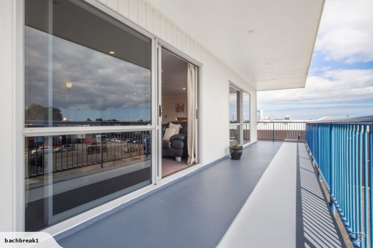 Photo of property in 138 Molesworth Street, Taita, Lower Hutt, 5011