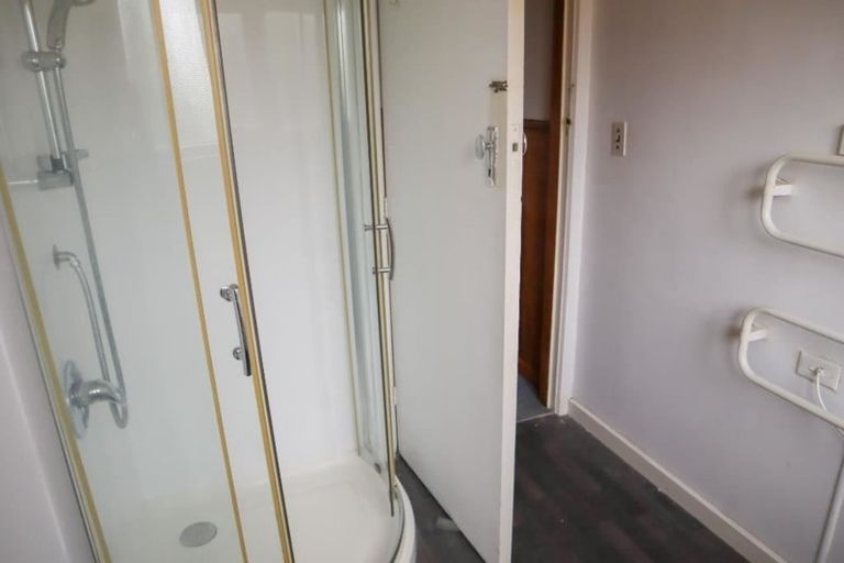 Photo of property in 112 Avonhead Road, Avonhead, Christchurch, 8042