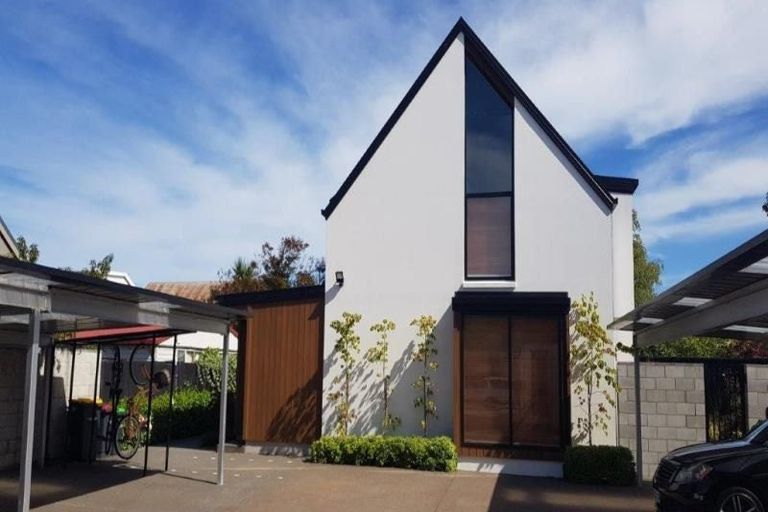 Photo of property in 3/90 Edgeware Road, St Albans, Christchurch, 8014