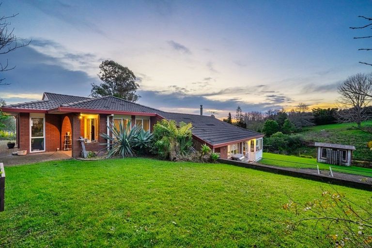 Photo of property in 94 Browns Lane, Flat Bush, Auckland, 2016