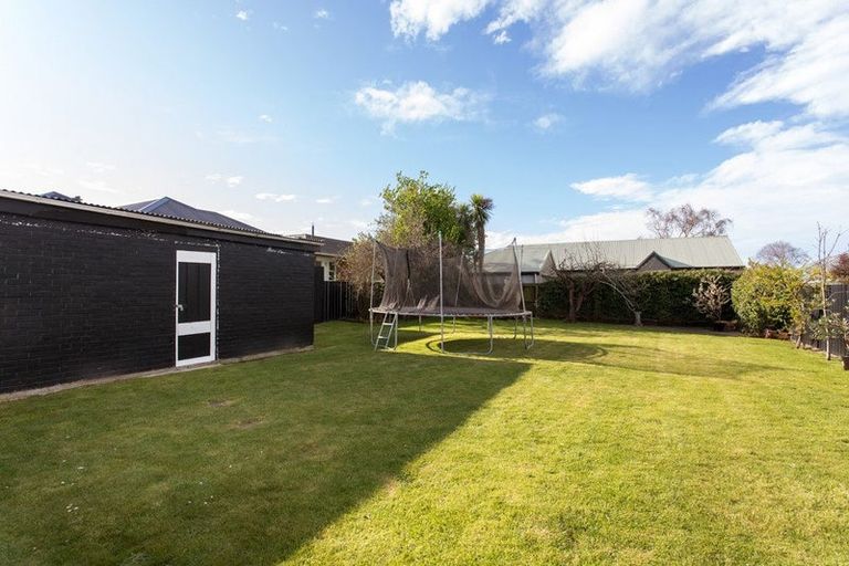 Photo of property in 25 Meadow Street, Papanui, Christchurch, 8052