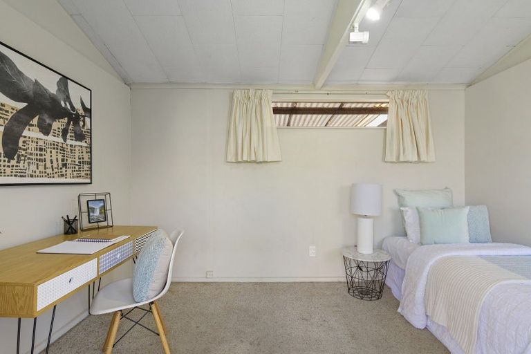 Photo of property in 46 Frensham Crescent, Woolston, Christchurch, 8062