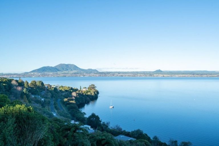 Photo of property in 71 Wakeman Road, Acacia Bay, Taupo, 3330