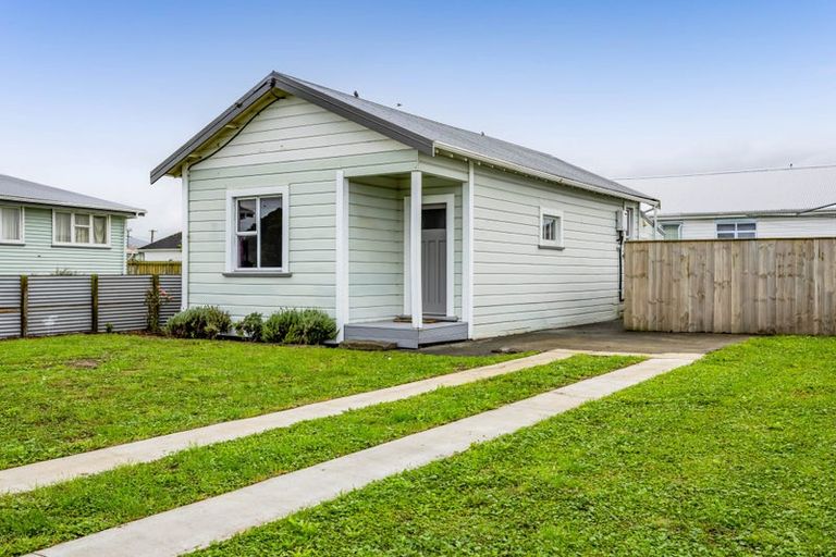 Photo of property in 81 Manawapou Road, Hawera, 4610