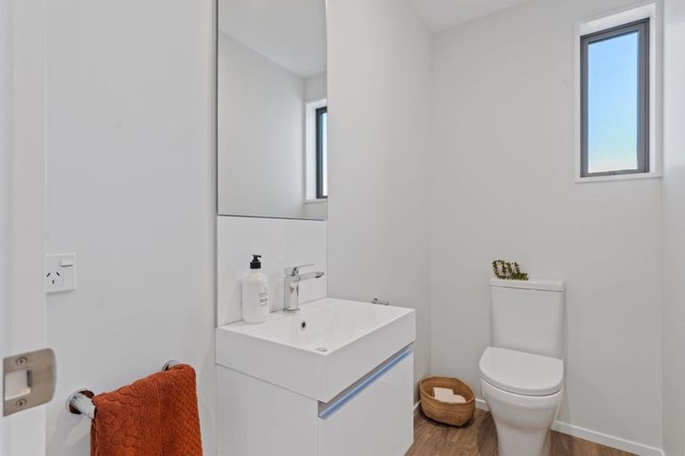 Photo of property in 58 Mcfaddens Road, St Albans, Christchurch, 8052