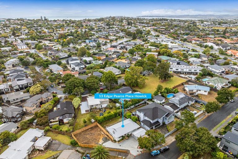 Photo of property in 13 Edgar Pearce Place, Howick, Auckland, 2014