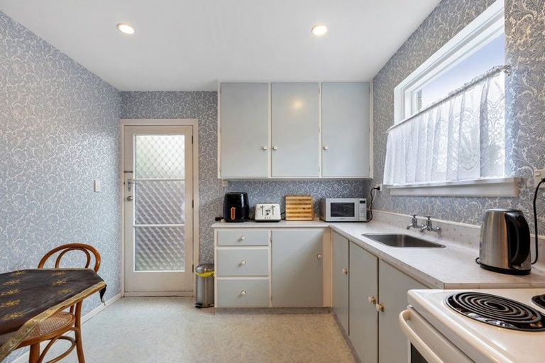 Photo of property in 1/142 Geraldine Street, Edgeware, Christchurch, 8013