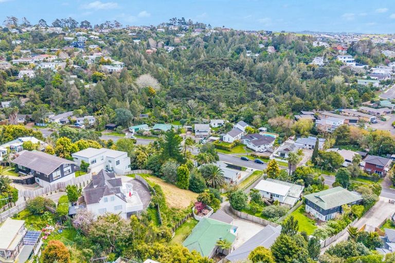 Photo of property in 32 Awaruku Road, Torbay, Auckland, 0630
