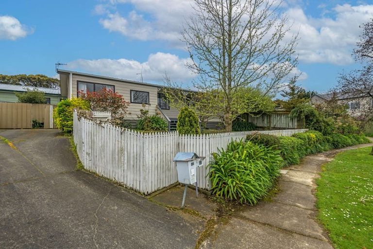 Photo of property in 21 Dahlstrom Grove, Kelvin Grove, Palmerston North, 4414