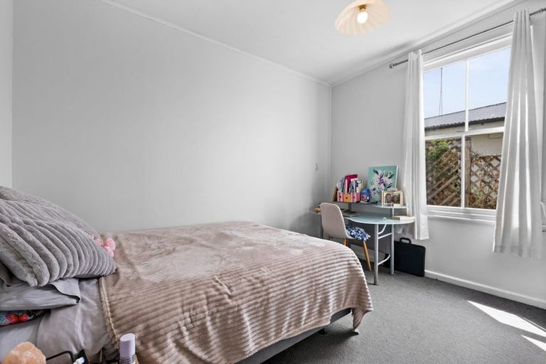 Photo of property in 209 Lascelles Street, Saint Leonards, Hastings, 4120