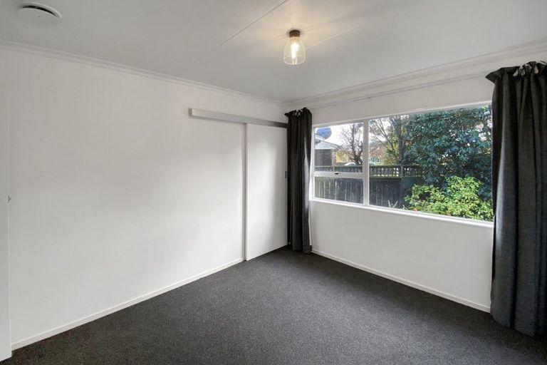 Photo of property in 14 Hillcrest Drive, Kelvin Grove, Palmerston North, 4414