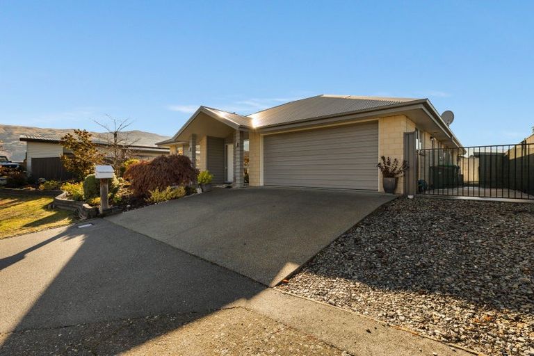 Photo of property in 8 Austral Place, Cromwell, 9310