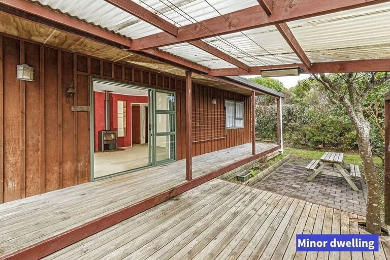 Photo of property in 63 Red Beach Road, Red Beach, 0932