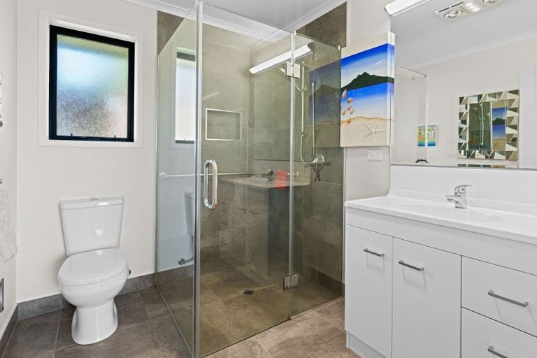 Photo of property in 30 Mountain View Drive, Manakau, Otaki, 5583