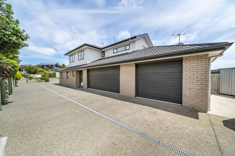 Photo of property in 24 The Masthead, Whitby, Porirua, 5024