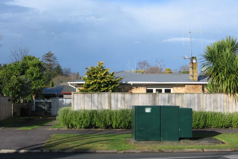 Photo of property in 2 Helena Road, Hillcrest, Hamilton, 3216