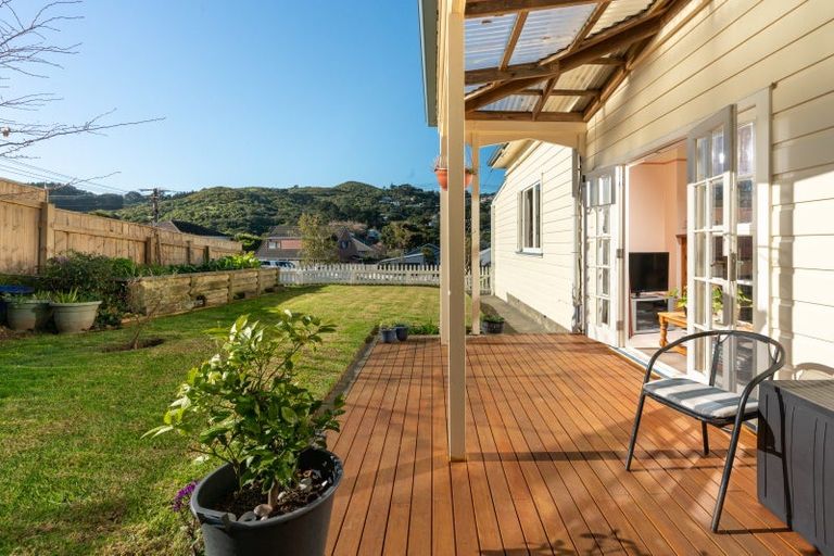Photo of property in 42 Eden Street, Island Bay, Wellington, 6023