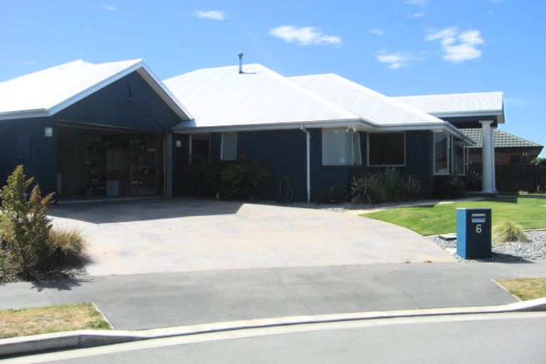 Photo of property in 6 Milkers Gate, Parklands, Christchurch, 8083