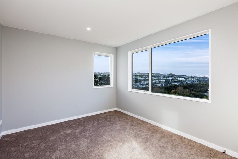 Photo of property in 125 Godfrey Drive, Orewa, 0931