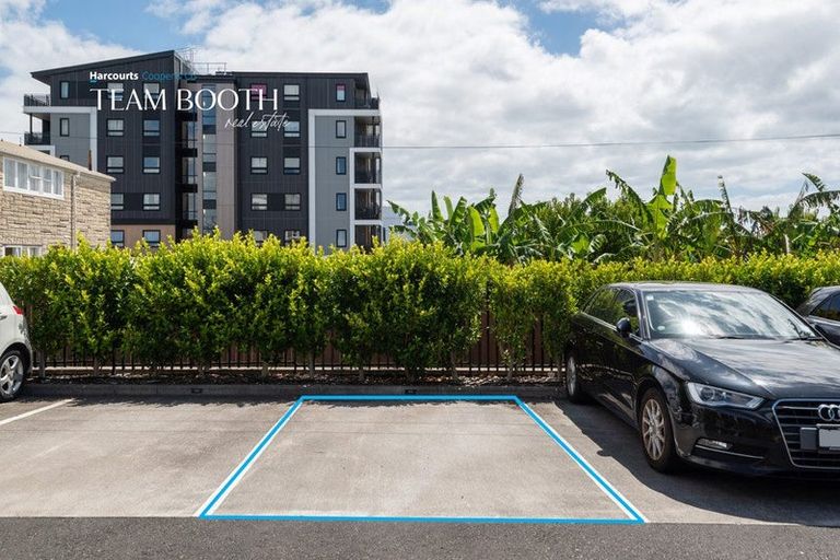 Photo of property in 202/165 Lake Road, Northcote, Auckland, 0627
