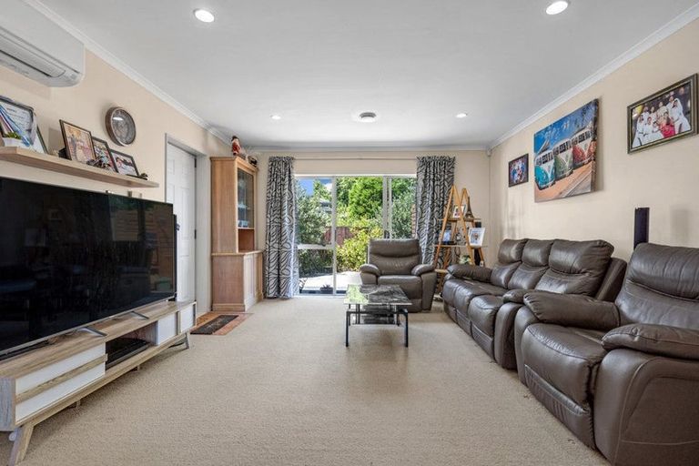 Photo of property in 46 Garelja Road, Henderson, Auckland, 0612