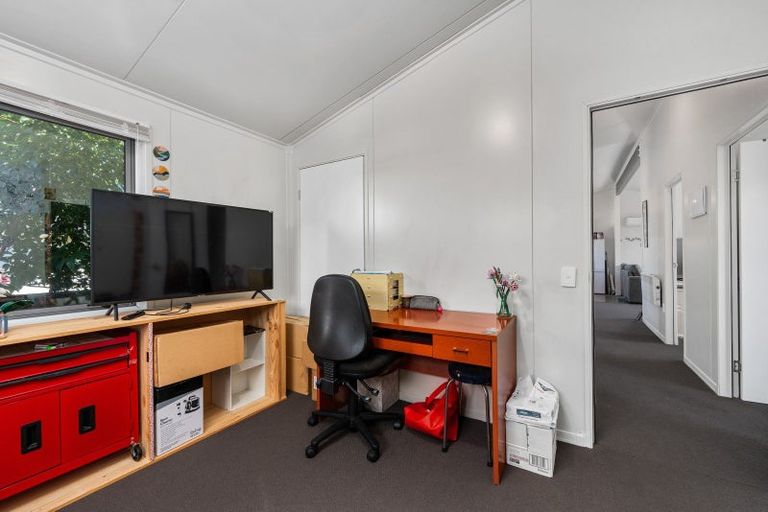 Photo of property in 150 Heretaunga Street, Palmerston North, 4414