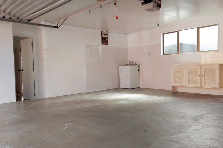 Photo of property in 2/14 Bramley Drive, Farm Cove, Auckland, 2012