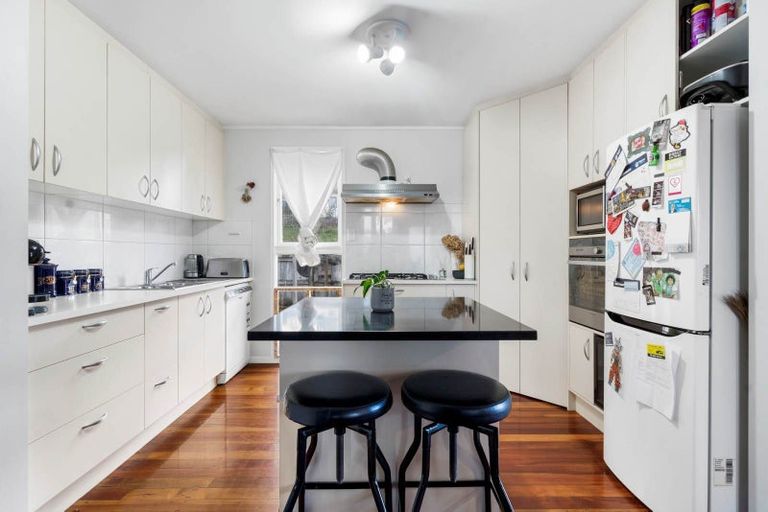 Photo of property in 17 Lysander Crescent, Beach Haven, Auckland, 0626