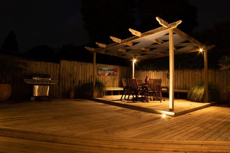 Photo of property in 13a Graham Avenue, Te Atatu Peninsula, Auckland, 0610