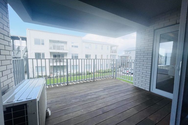 Photo of property in 105/28b Eileen Newey Place, Henderson, Auckland, 0612