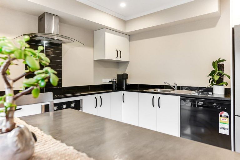 Photo of property in 188u3 Massey Street, Frankton, Hamilton, 3204